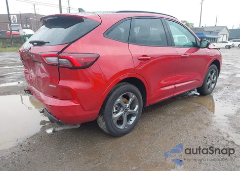 2024 Ford Escape St-Line z USA, uszkodzony, nr VIN 1FMCU9MN2RUB35784